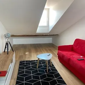 à 100 M De La Cannes