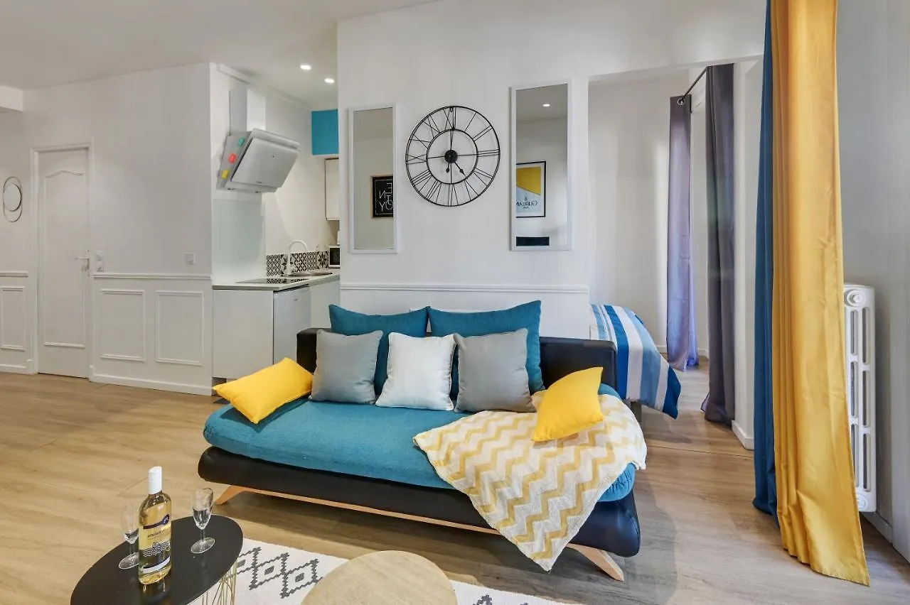 - Luxury Appart Climatise Plage - كان 0*,